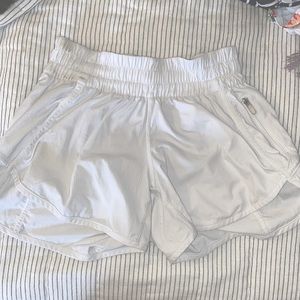 lululemon tracker short 4”